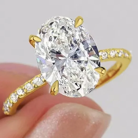 18k 1.5ct Oval Ring - Picture 1 of 11